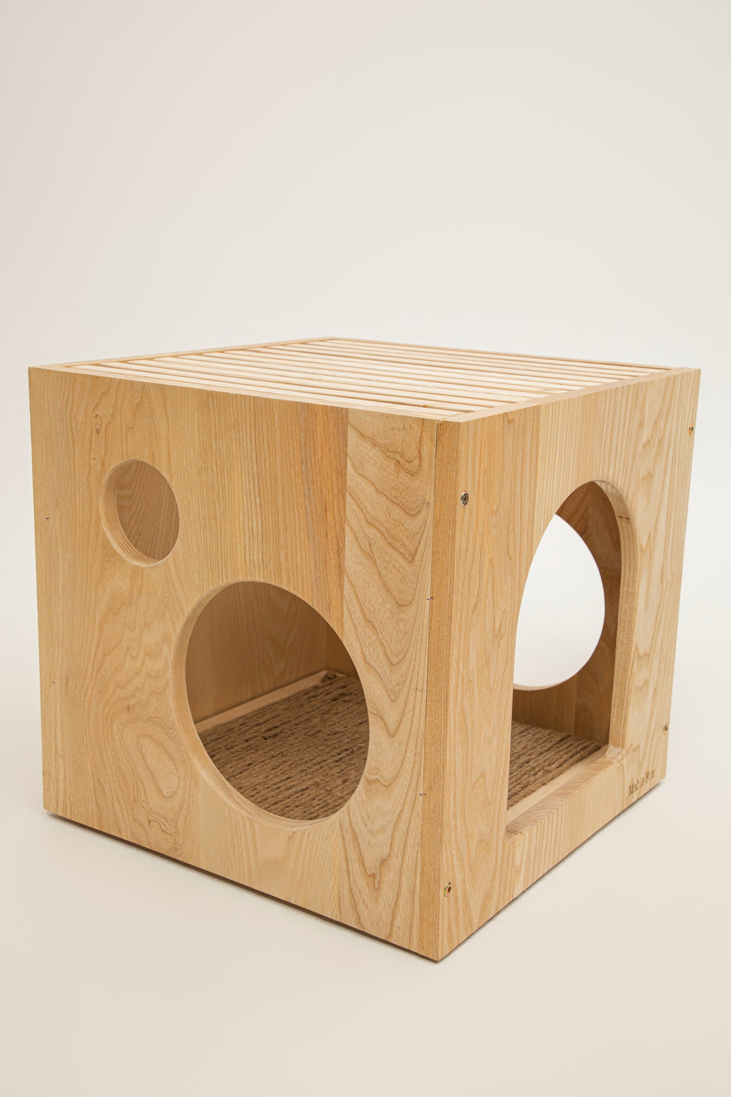 Kumo Pet Den
