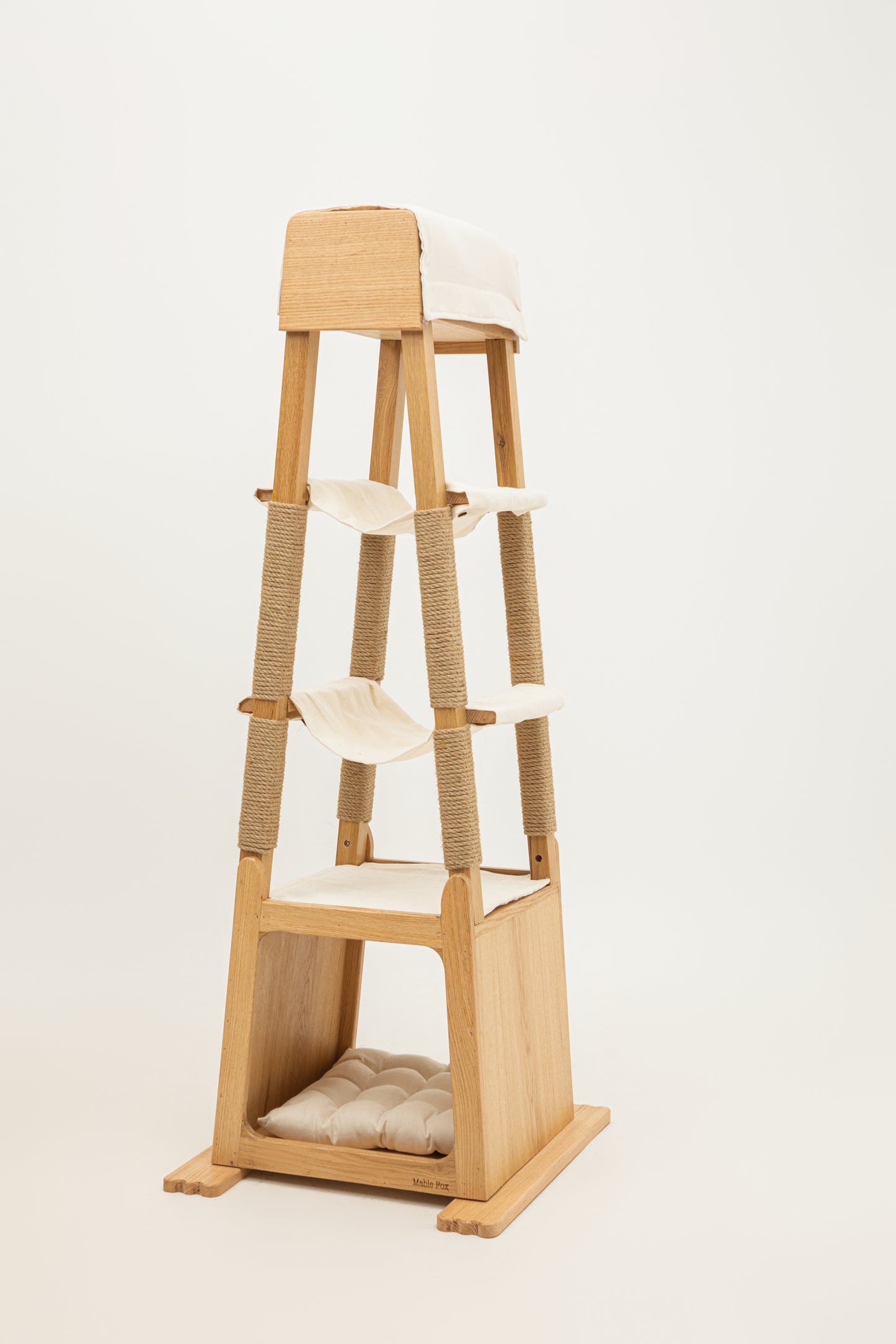 Leo Ladder